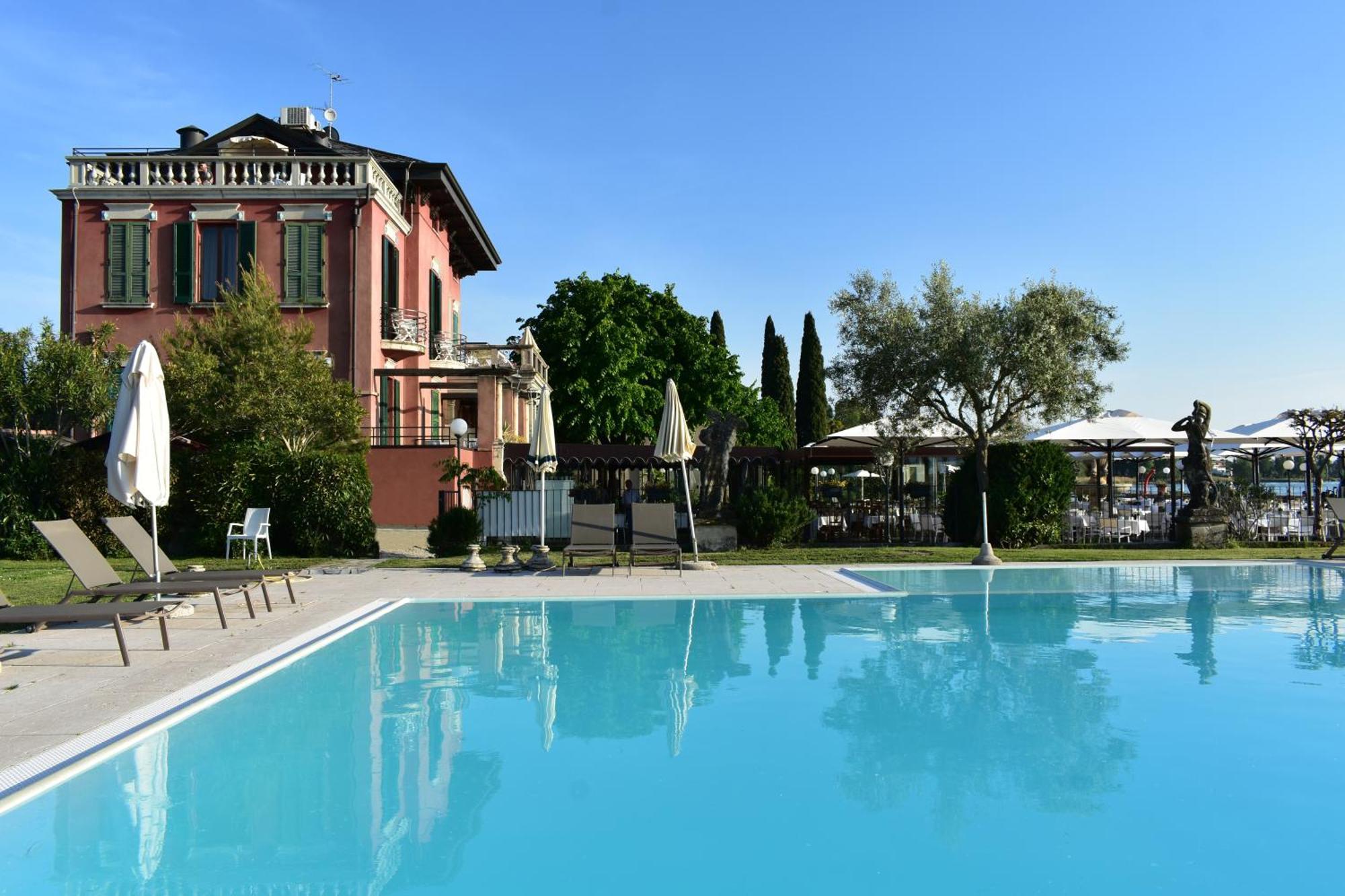 Villa Pioppi Hotel Sirmione Exterior photo